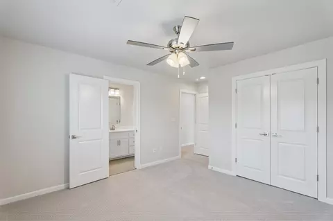 Bedroom - 84 E 165th Pl S, Glenpool, OK 74033 photo 10 of 13