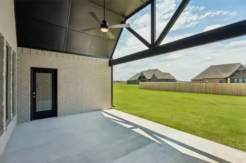 Exterior - 84 E 165th Pl S, Glenpool, OK 74033 photo 4 of 7