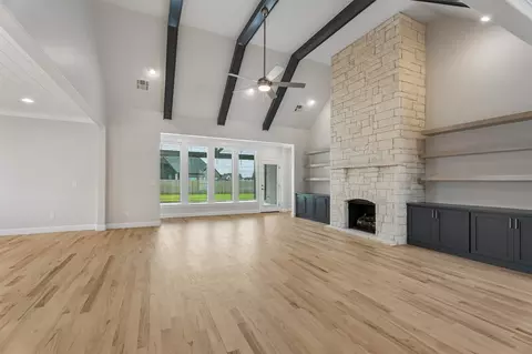 Living - 84 E 165th Pl S, Glenpool, OK 74033 photo 5 of 8