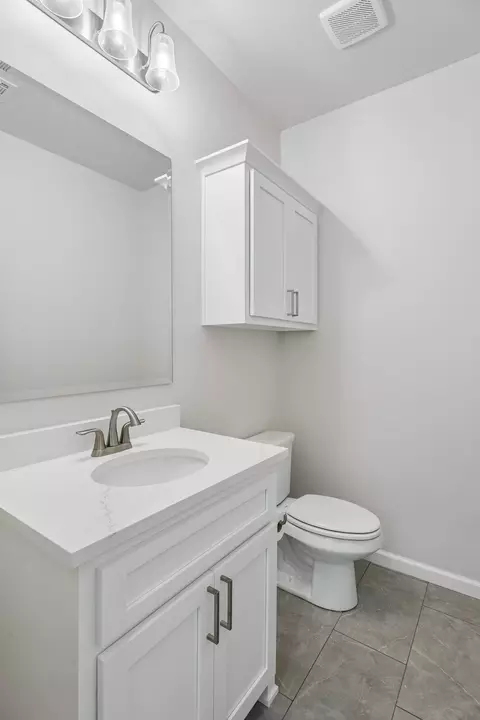 Bath - 84 E 165th Pl S, Glenpool, OK 74033 photo 5 of 13