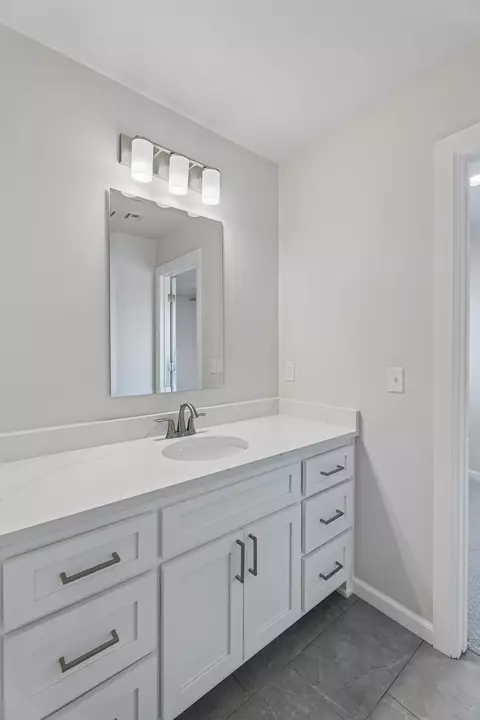 Bath - 84 E 165th Pl S, Glenpool, OK 74033 photo 13 of 14