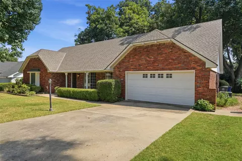 Exterior - 6780 E 66th Pl, Tulsa, OK 74133 photo 4 of 13