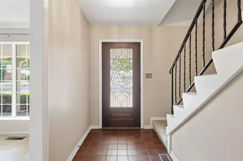 Entry Way - 6780 E 66th Pl, Tulsa, OK 74133 photo 2 of 7