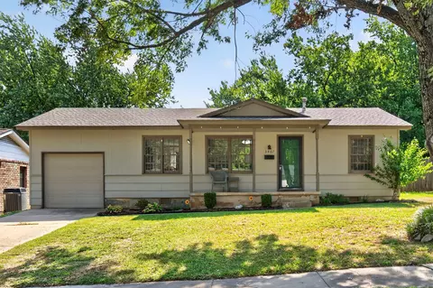 3407 S Walnut Creek Dr, Sand Springs, OK 74063