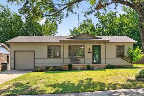 3407 S Walnut Creek Dr, Sand Springs, OK 74063