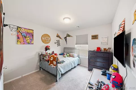 Bedroom - 3555 E 155th St, Bixby, OK 74008 photo 5 of 8