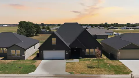 1912 Topaz Rd, Pryor, OK 74361
