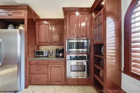 Kitchen - 116 E 26th St, Tulsa, OK 74103 photo 2 of 6