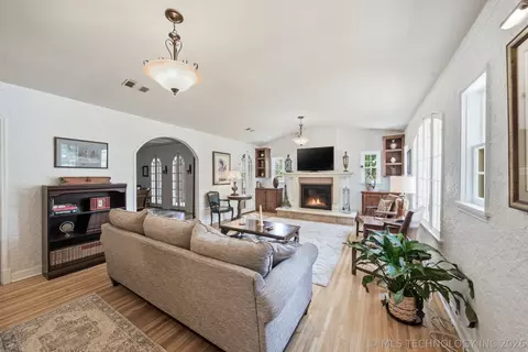 Living - 116 E 26th St, Tulsa, OK 74103 photo 1 of 4