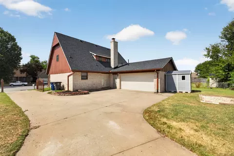 Exterior - 10125 E 29th St, Tulsa, OK 74129 photo 4 of 10