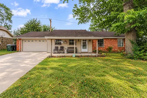 104 N Wortman Pl, Claremore, OK 74017