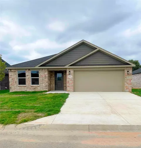 1853 Topaz St, Pryor, OK 74361