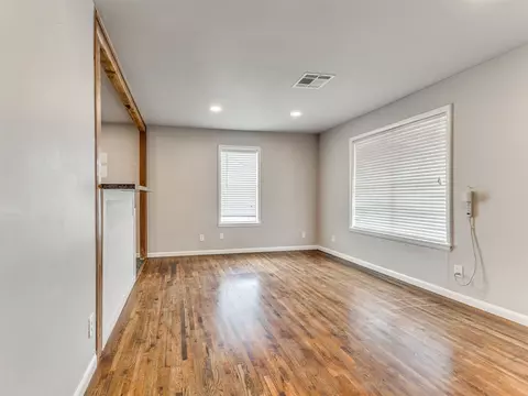 Living - 515 E Greeley St, Broken Arrow, OK 74012 photo 1 of 4