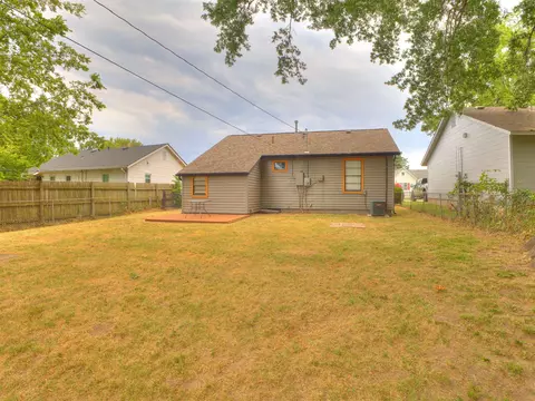 Exterior - 515 E Greeley St, Broken Arrow, OK 74012 photo 10 of 18