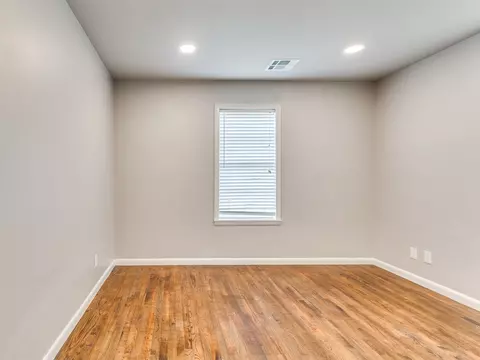 Bedroom - 515 E Greeley St, Broken Arrow, OK 74012 photo 2 of 5