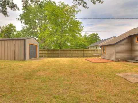 Exterior - 515 E Greeley St, Broken Arrow, OK 74012 photo 12 of 18