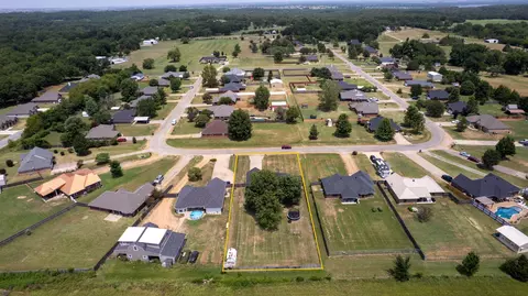 View/Area - 183 Summit Cir, Durant, OK 74701 photo 1 of 9