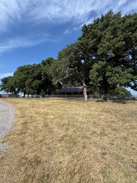 Exterior - 20126 Old Towne, Thackerville, OK 73459 photo 3 of 4