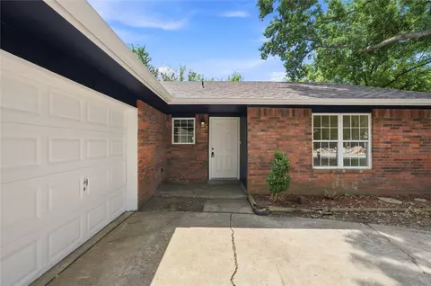 Exterior - 21504 E 33rd St S, Broken Arrow, OK 74014 photo 2 of 4