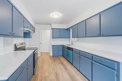 Kitchen - 21504 E 33rd St S, Broken Arrow, OK 74014 photo 1 of 3