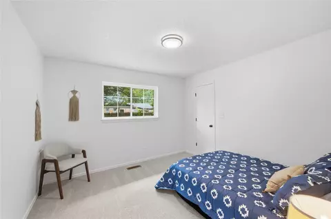 Bedroom - 21504 E 33rd St S, Broken Arrow, OK 74014 photo 3 of 6
