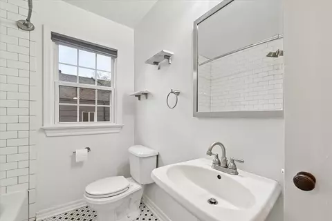 Bath - 3407 E 5th Pl, Tulsa, OK 74112 photo 2 of 3