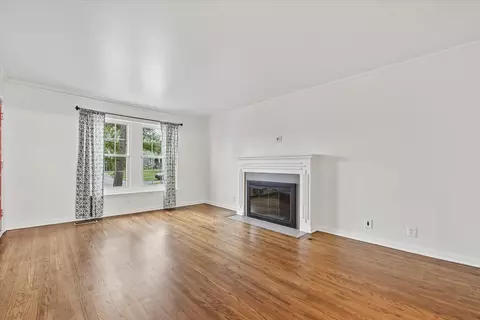 Living - 3407 E 5th Pl, Tulsa, OK 74112 photo 5 of 5