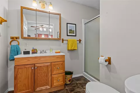 Bath - 414410 E 1074 Rd, Checotah, OK 74426 photo 2 of 4