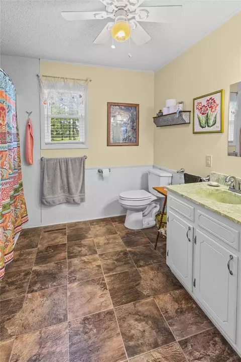Bath - 414410 E 1074 Rd, Checotah, OK 74426 photo 3 of 4