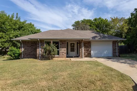 706 Violet St, Kingston, OK 73439