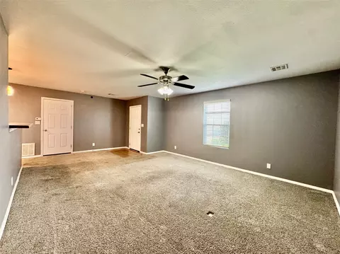 Living - 3401 E Irvington Pl, Broken Arrow, OK 74014 photo 3 of 4