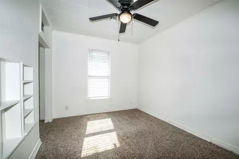 Bedroom - 313 W Moses St, Cushing, OK 74023 photo 3 of 6