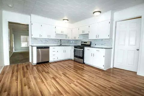 Kitchen - 313 W Moses St, Cushing, OK 74023 photo 2 of 2