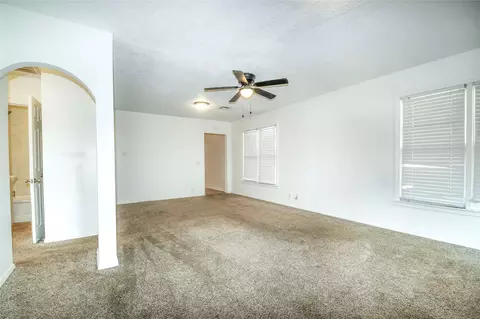 Living - 313 W Moses St, Cushing, OK 74023 photo 3 of 3