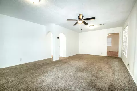 Living - 313 W Moses St, Cushing, OK 74023 photo 1 of 3