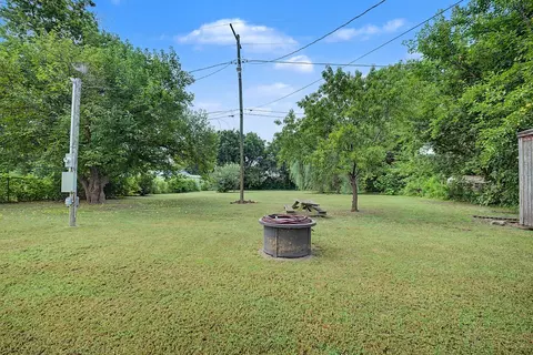 Exterior - 236 E 148th St S, Glenpool, OK 74033 photo 6 of 12