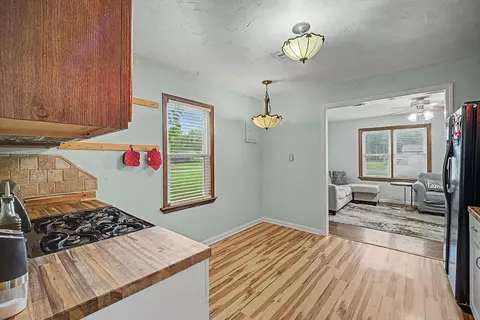 Kitchen - 236 E 148th St S, Glenpool, OK 74033 photo 4 of 5