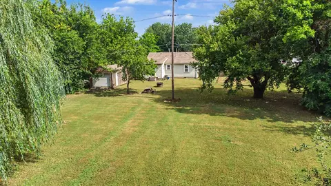 Exterior - 236 E 148th St S, Glenpool, OK 74033 photo 9 of 12
