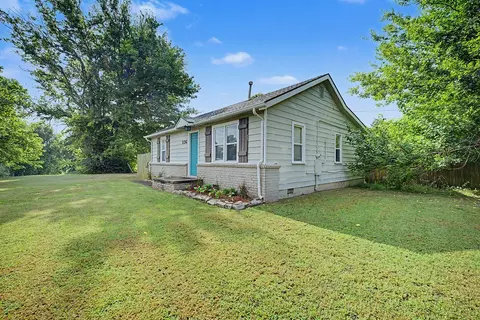 Exterior - 236 E 148th St S, Glenpool, OK 74033 photo 12 of 12