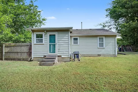 Exterior - 236 E 148th St S, Glenpool, OK 74033 photo 3 of 12