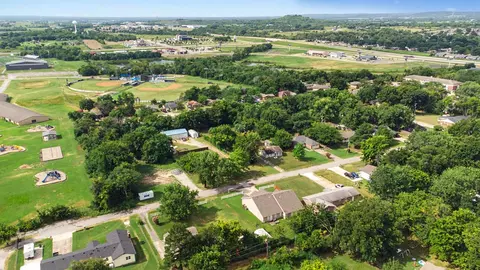 View/Area - 236 E 148th St S, Glenpool, OK 74033 photo 2 of 5