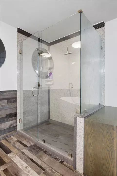 Bath - 4707 E 116th St, Perkins, OK 74059 photo 3 of 9