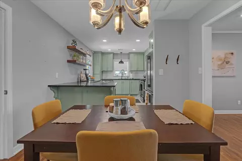 Dining - 1146 E 49th St, Tulsa, OK 74105 photo 2 of 3
