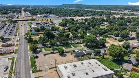 View/Area - 1146 E 49th St, Tulsa, OK 74105 photo 3 of 6