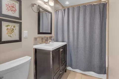 Bath - 1146 E 49th St, Tulsa, OK 74105 photo 1 of 2