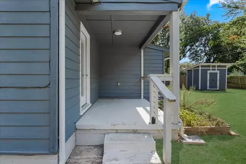 Exterior - 1146 E 49th St, Tulsa, OK 74105 photo 9 of 11
