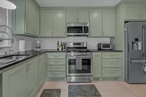 Kitchen - 1146 E 49th St, Tulsa, OK 74105 photo 6 of 7