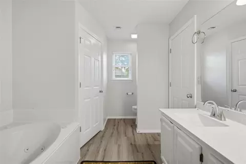 Bath - 8910 E 100th Pl, Tulsa, OK 74133 photo 6 of 6