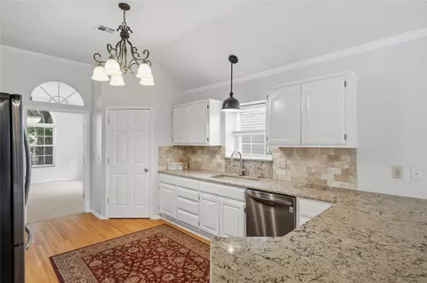 Kitchen - 8910 E 100th Pl, Tulsa, OK 74133 photo 3 of 3