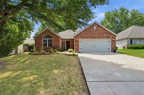 Exterior - 8910 E 100th Pl, Tulsa, OK 74133 photo 4 of 12